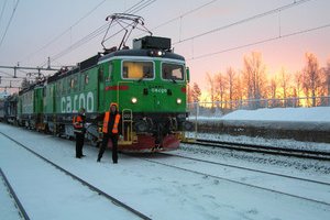 Locomotive from Green Cargo in front of the EuropeTrain